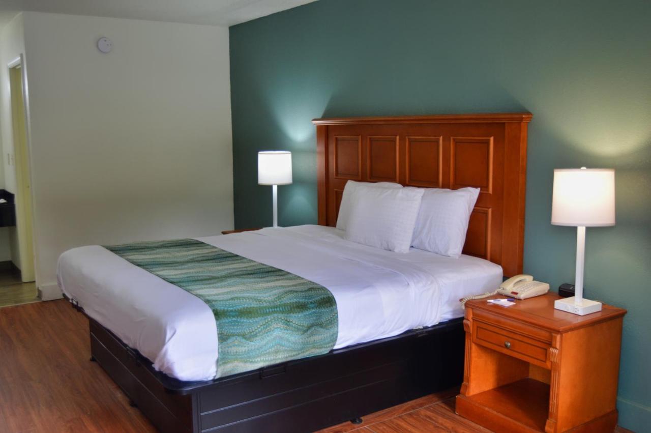 Days Inn By Wyndham Hardeeville Near Hilton Head Εξωτερικό φωτογραφία
