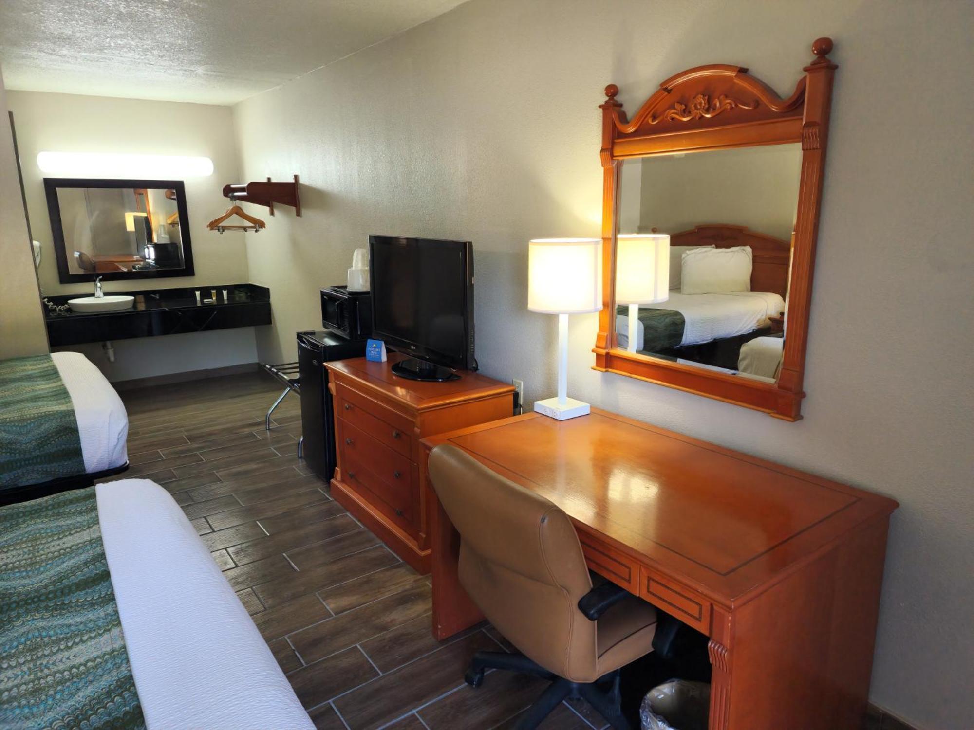 Days Inn By Wyndham Hardeeville Near Hilton Head Εξωτερικό φωτογραφία