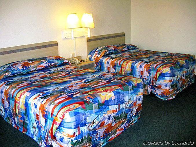 Days Inn By Wyndham Hardeeville Near Hilton Head Εξωτερικό φωτογραφία